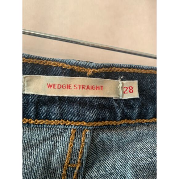 Levi's Wedgie Straight Button Fly Raw Hem Waterless Jean Women's Size 28 - Picture 5 of 12